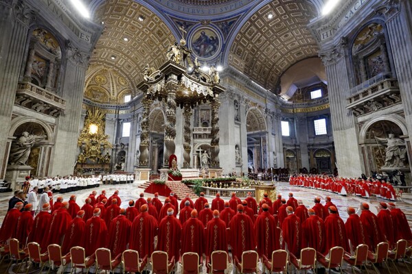 Survey Reveals Opinions on the Future of the Papacy