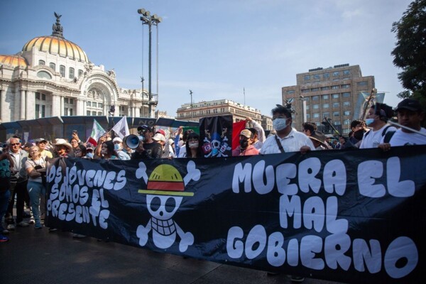 Mexican youth march against violence