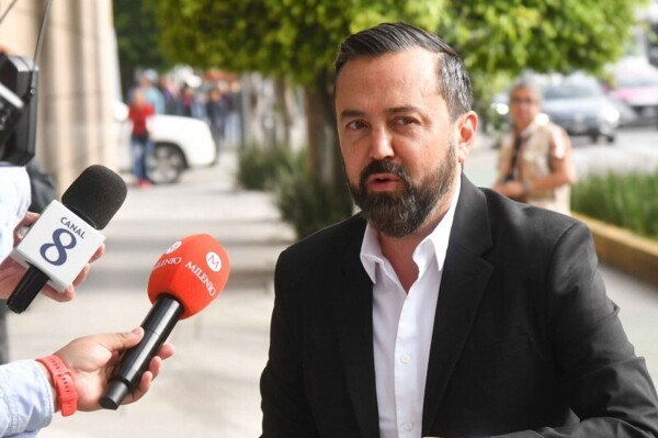 Мексиканский мэр и legislator обменялись обвинениями в угрозах