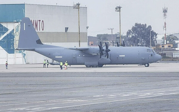 US Military Plane Lands in Toluca Without Explanation