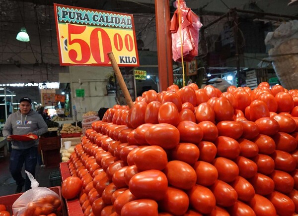 Precios de hortalizas y frutas en México se disparan