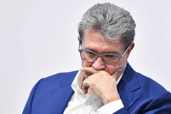 Mexican Deputy Denies Salary Increase Rumors