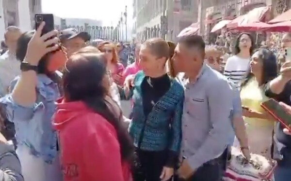 Президент Мексики Клаудия Шейнбаум в центре города