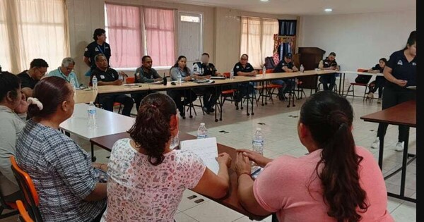 瓜纳华托安全战略：邻里聊天与技术