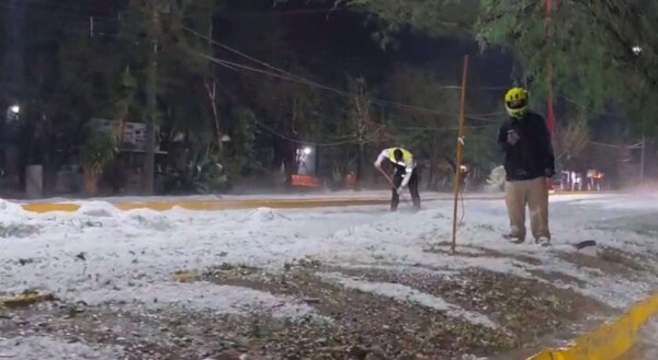 Severe Storm with Hail Paralyzes Mexico City