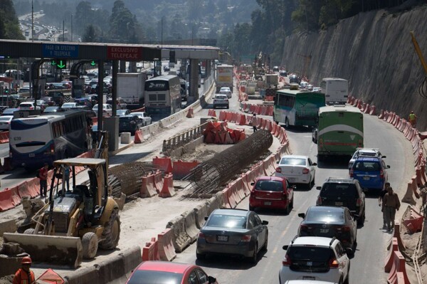 Mexico City Launches Bachetón Program for Road Repairs