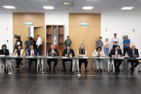 Конфликт между Morena и PAN начинается LXI законодательным собранием