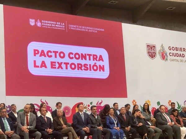Mexico City Signs Pact Against Extortion