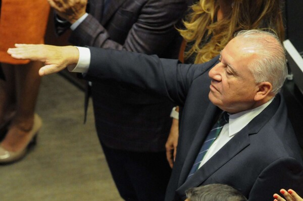 谢因鲍姆确认马林辞任海关局长