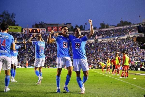 Cruz Azul Стремится к Новым Рекордам в Лиге MX