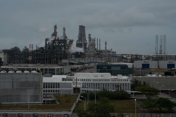 Pemex Denies Gas Leak at Tabasco Refinery