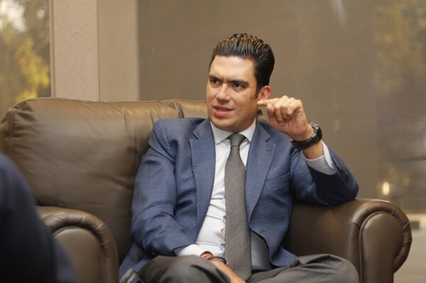 Политический кризис в Мексике: лидер ПАН обвиняет президента Шейнбаум