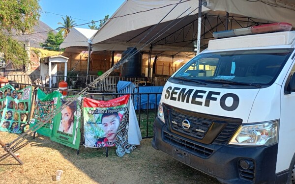 В Мексике эксгумируют могилы, найдены останки 12-15 человек