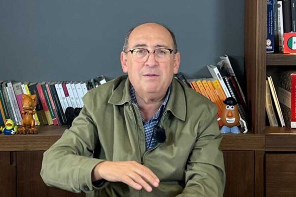 Mexico Faces Financial Instability Due to Rising Debt and Taxes