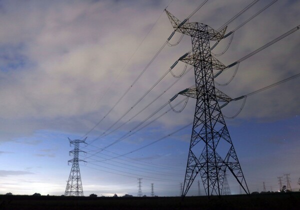 CFE Reports Significant Financial Losses in Q1