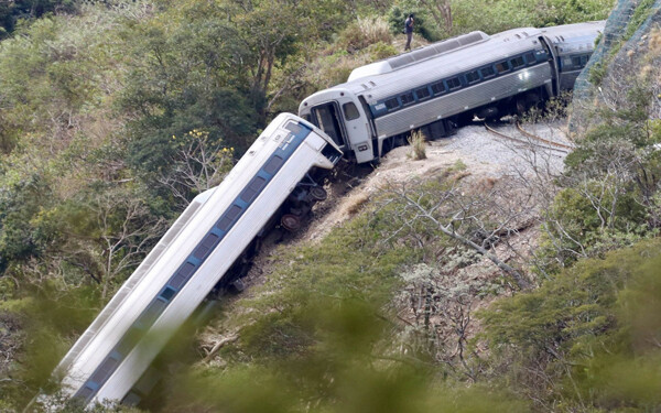 FGR Charges Three in Connection with Oaxaca Train Derailment