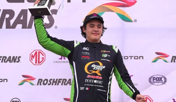 Pablo Pérez de Lara Prepares for the Mexican Grand Prix
