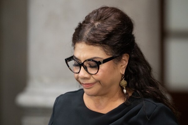 Head of Government Mourns Her Mother's Passing