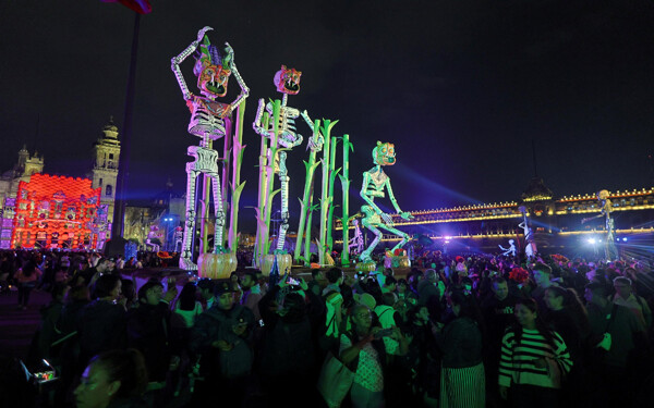 UNICEF Joins Day of the Dead Parade in Mexico City