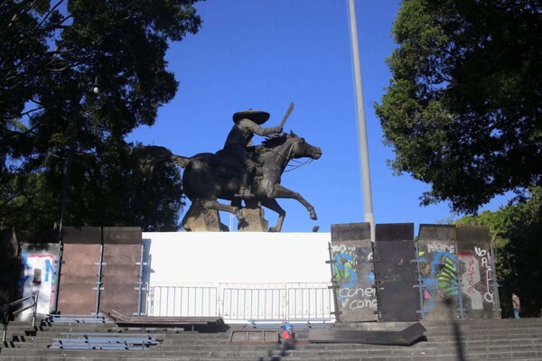 库埃纳瓦卡市长宣布警察和治理改革