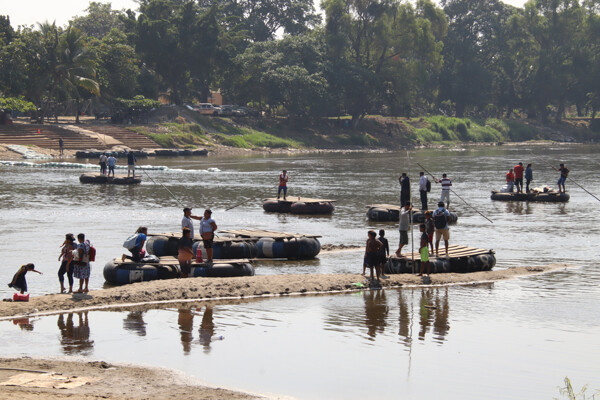 墨西哥因危地马拉危机加强边境安全
