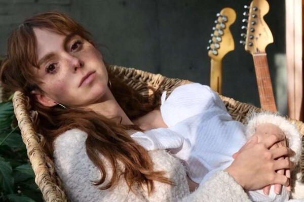 Natalia Téllez de luto tras repentina muerte de su perrito