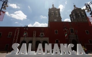 Armed attackers kill 11 in Salamanca, Mexico