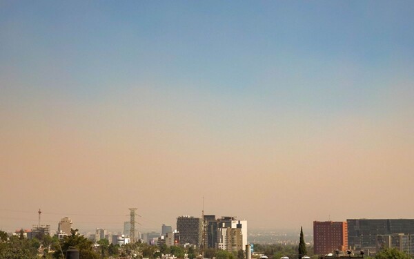 В Мехико объявлен экологический режим из-за высокого уровня озона