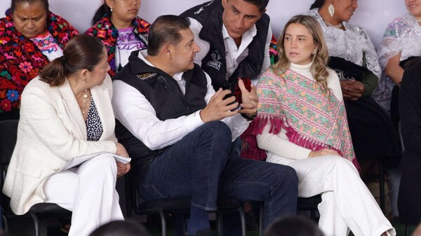Gobernador de Puebla sobre aspiraciones políticas de mujeres