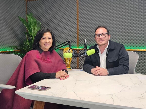 克雷塔罗州参议员贝亚特丽斯·罗夫莱斯谈其政治道路与未来选举