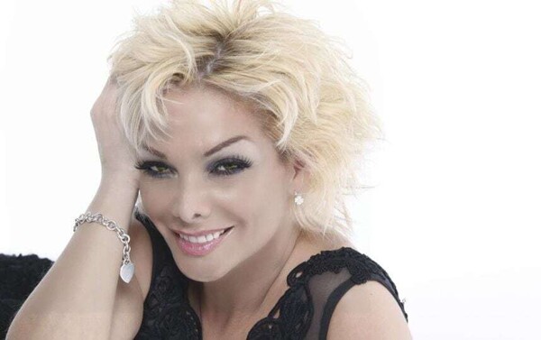 Marisela es abucheada en Mexicali tras abandonar el escenario