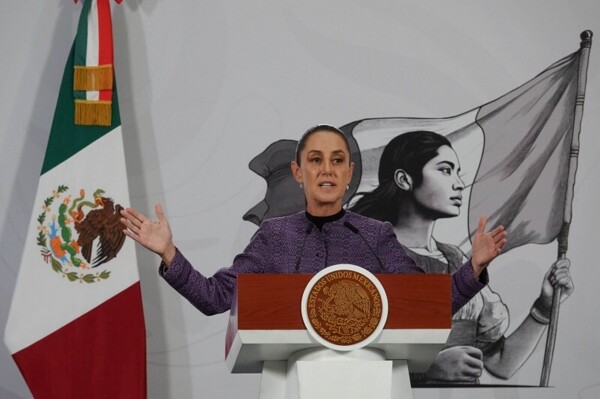 Sheinbaum celebra la caída de precios del petróleo y mantendrá subsidios a gasolinas en México