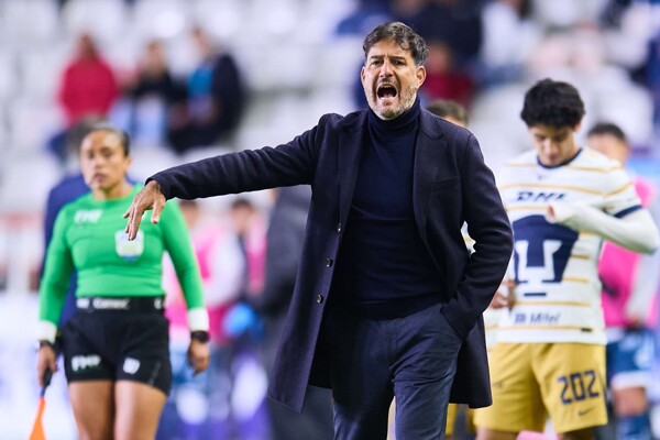 Pumas Fans Demand Coach's Resignation After Defeat