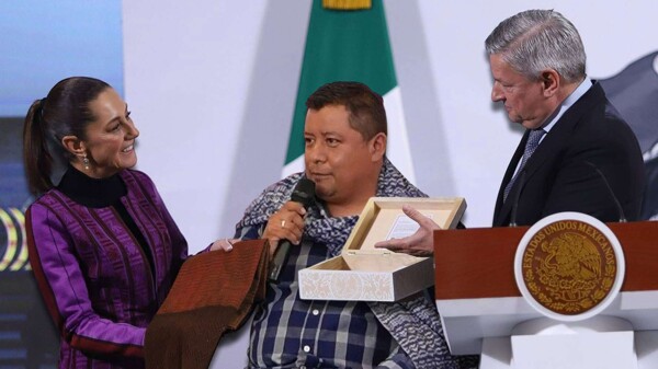 Netflix Celebrates Mexican Artisan at Press Conference