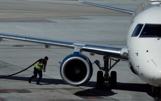 European Airports Warn of Fuel Shortage Due to Strait of Hormuz Crisis