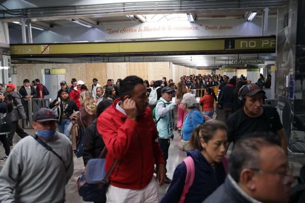 Derailment Risk and Total Strike Threaten Mexico City Metro