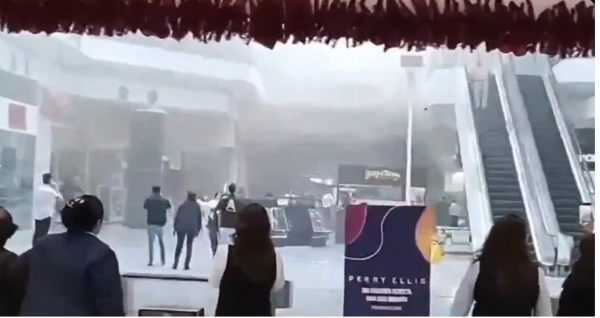 Fire Breaks Out at Plaza Las Américas in Ecatepec