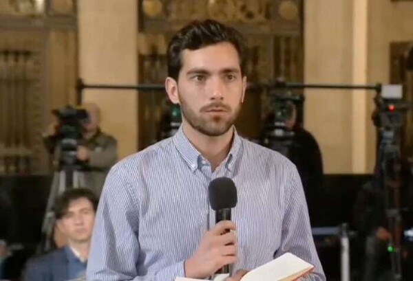 记者就性骚扰指控评论员提出投诉