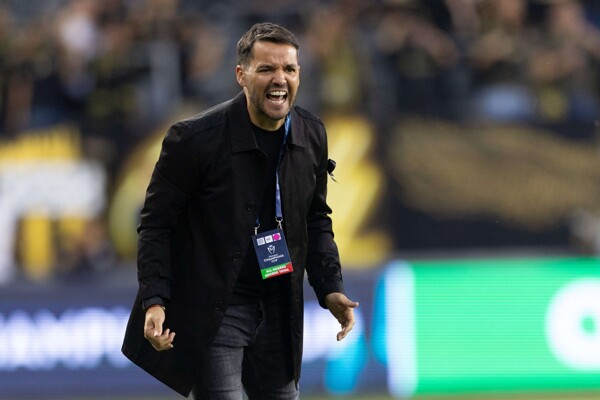 Cruz Azul Crisis: Pressure on Coach After Heavy Defeat