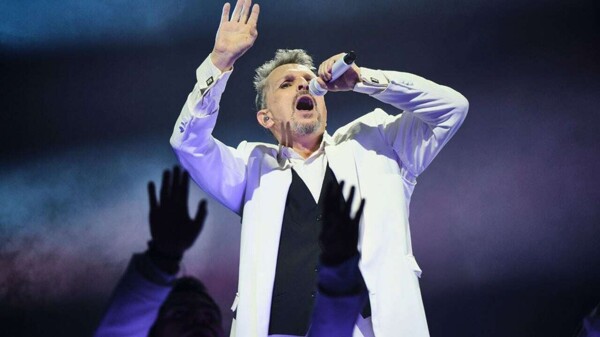 Miguel Bosé Experiences Earthquake at CDMX Concert